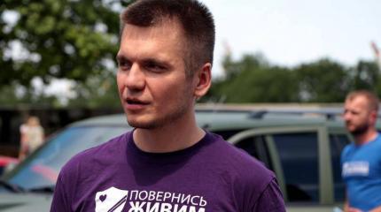 Волонтер Дейнега рассказал, как из нардепа выбили «пророссийскую позицию» Волонтер Дейнега рассказал, как из нардепа выбили «пророссийскую позицию»