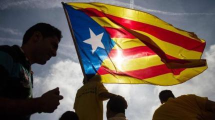 Парламент Каталонии начал процедуру признания независимости от Испании Парламент Каталонии начал процедуру признания независимости от Испании