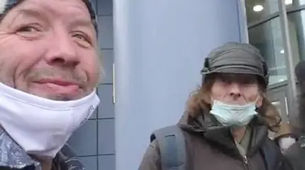 Либералы в Москве набирают бомжей в массовку изображать противников Путина Либералы в Москве набирают бомжей в массовку изображать противников Путина