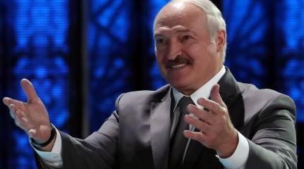 Лукашенко переболел коронавирусом "на ногах"