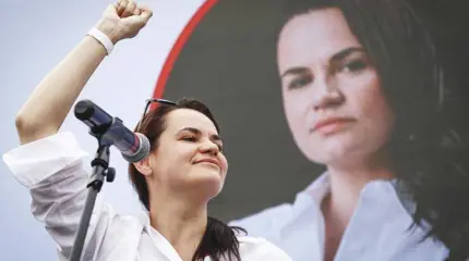 Бабий бунт против Батьки: Лукашенко бьет оппозицию русской картой