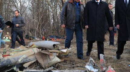 Польша требует ареста диспетчеров из России, работавших при крушения Ту-154