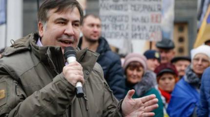 Саакашвили и Семенченко прокомментировали утренний штурм "городка" у Рады Саакашвили и Семенченко прокомментировали утренний штурм "городка" у Рады