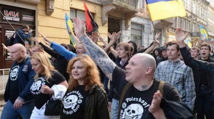 Le Monde: Украина под властью нацистов Le Monde: Украина под властью нацистов