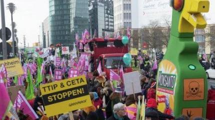 Европа протестует: Люди и планета — не товар!