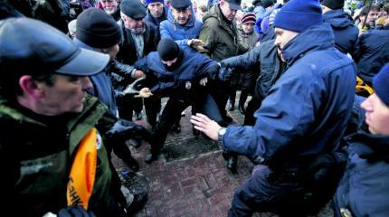 В Украине возникает вероятность нового Майдана и социальных бунтов В Украине возникает вероятность нового Майдана и социальных бунтов