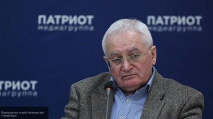 Политолог Светов оценил «ошибочное» признание Бербок о «войне с Россией» Политолог Светов оценил «ошибочное» признание Бербок о «войне с Россией»