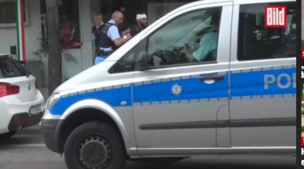 Сирийский беженец зарубил 45-летнюю беременную польскую любовницу Сирийский беженец зарубил 45-летнюю беременную польскую любовницу