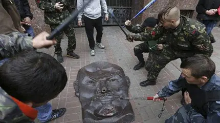 Хитрый план Украины: вперёд — в Средневековье! Хитрый план Украины: вперёд — в Средневековье!