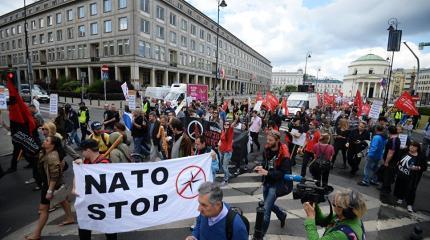 Призывы против НАТО в странах Балтии звучат все громче Призывы против НАТО в странах Балтии звучат все громче