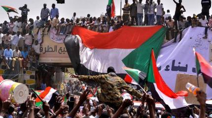 «Многовекторность» по-африкански: Судан отменил военное соглашение с РФ