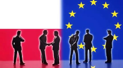 Polexit: Зачем «маленький Дональд» натягивает евросову на польский глобус