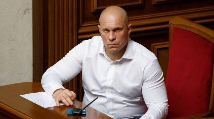 Украинский депутат объяснил, почему его надо было давить танками на майдане Украинский депутат объяснил, почему его надо было давить танками на майдане