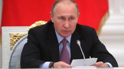 Русский народ почитает Путина, а Путин боится русского народа Русский народ почитает Путина, а Путин боится русского народа