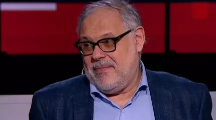 Хазин: просчитавшийся Запад готовит удар по РФ руками сбежавших россиян Хазин: просчитавшийся Запад готовит удар по РФ руками сбежавших россиян