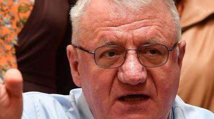 Шешель заявил, что «на Сербию давят, но нужно вытерпеть любой ценой» Шешель заявил, что «на Сербию давят, но нужно вытерпеть любой ценой»