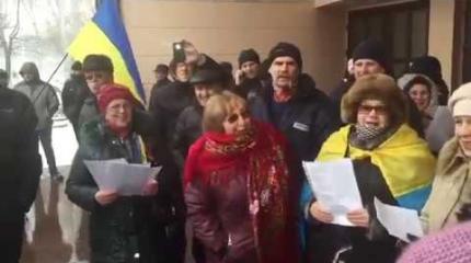 Оратория «Разделяй и властвуй» в исполнении хора "свидомитов" Оратория «Разделяй и властвуй» в исполнении хора "свидомитов"