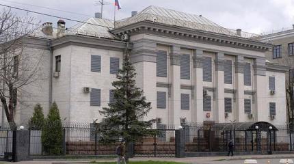 Украина: Дипломаты бегут от войны? Украина: Дипломаты бегут от войны?
