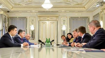 «Шоковая терапия» для Украины: помогут ли Киеву польские реформаторы? «Шоковая терапия» для Украины: помогут ли Киеву польские реформаторы?
