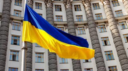 Киев пообещал забрать "все, чем владеет Россия" на Украине Киев пообещал забрать "все, чем владеет Россия" на Украине