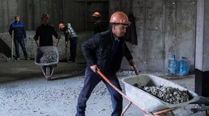 Латвия давит русские школы, чтобы принять украинских гастарбайтеров