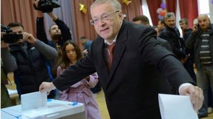 Кто избирает Думу? Народ? Но почему тогда она служит не ему? Кто избирает Думу? Народ? Но почему тогда она служит не ему?