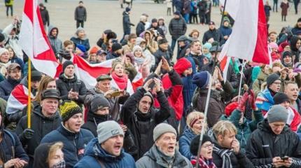 «Должен извиниться»: поляки о заявлениях Путина по истории страны «Должен извиниться»: поляки о заявлениях Путина по истории страны