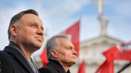 Президент Польши рад делегации из Минска на похоронах убийц белорусов Президент Польши рад делегации из Минска на похоронах убийц белорусов