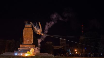 В Харькове Ленина заменят ангелом В Харькове Ленина заменят ангелом