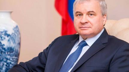 Baijiahao: посол России сорвал аплодисменты, преподав урок коллеге из США Baijiahao: посол России сорвал аплодисменты, преподав урок коллеге из США