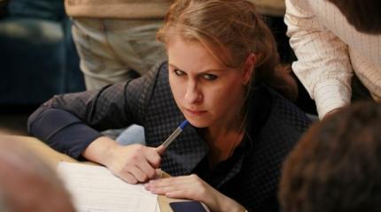 "Яблоко" отказалось поддерживать соратницу Навального "Яблоко" отказалось поддерживать соратницу Навального