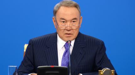Назарбаев поручил увольнять тех, кто отвечает русскоговорящим на казахском Назарбаев поручил увольнять тех, кто отвечает русскоговорящим на казахском