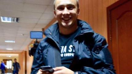 Опущенный одесский «правосек» Стерненко закукарекал Опущенный одесский «правосек» Стерненко закукарекал