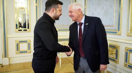 индси Грэм приехал в Вашингтон уже мертвым. Он и в Киеве таким был