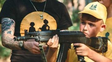 Украинские неонацисты учат детей убивать
