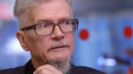 Лимонов назвал выдающимся обряд экзорцизма в Конгрессе США Лимонов назвал выдающимся обряд экзорцизма в Конгрессе США