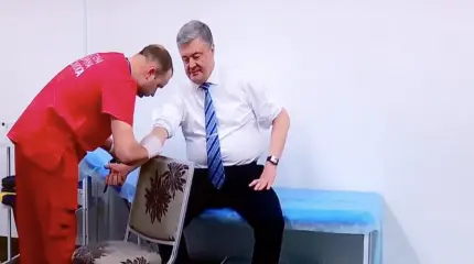 Порошенко и Зеленский сдали анализы на наркотики и алкоголь Порошенко и Зеленский сдали анализы на наркотики и алкоголь