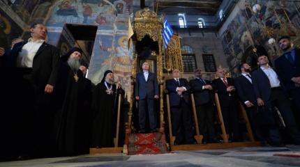 Западу не понравилось, что греки приняли Путина на Афоне Западу не понравилось, что греки приняли Путина на Афоне