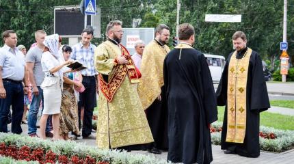 В Николаеве выгнали всех учителей на молебен против «агрессора»