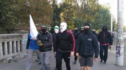 Радужная битва в Запорожье. Да это же эротический боевик! Радужная битва в Запорожье. Да это же эротический боевик!
