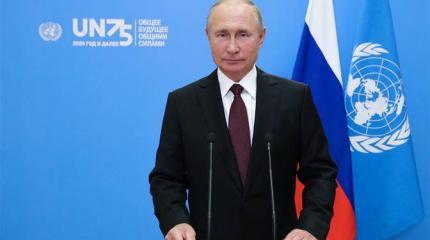 «Формульная, скучная речь, президент как будто прячет голову в песок» «Формульная, скучная речь, президент как будто прячет голову в песок»