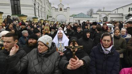 Галопом по Европам: как антицерковный агитпроп заграницу обрабатывает