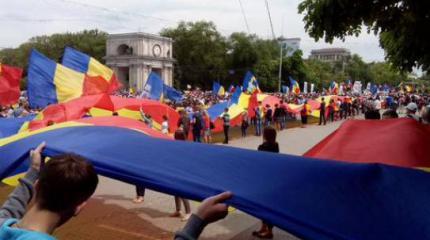 Сторонники объединения Молдавии с Румынией провели в Кишиневе митинг