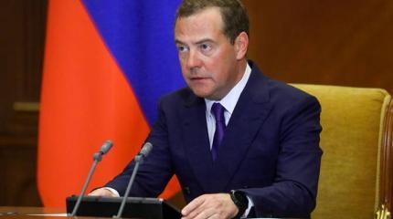 Вакцины нет, но вы держитесь: Кремль назначил того, кто победит ковид в РФ