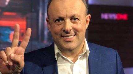 Укропатриот Спивак: Против нас воевать не нужно – мы сами себя разрушим