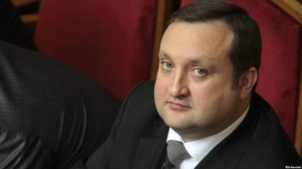 Арбузов: украинцы начинают понимать, что власть рушит экономику