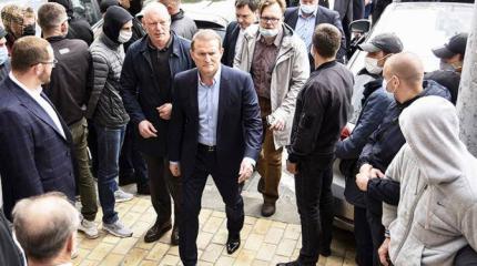 Зеленский оказал Путину «медведчуковскую услугу» Зеленский оказал Путину «медведчуковскую услугу»