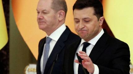 Удар в спину Зеленского: Киев возмущен отгорками Шольца по танкам Leopard Удар в спину Зеленского: Киев возмущен отгорками Шольца по танкам Leopard