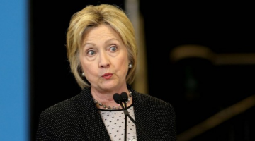 ФБР рассказало о забытом Клинтон в московском отеле секретном документе