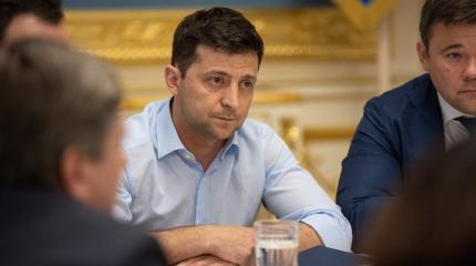 Фракция Зеленского в Раде раскололась из-за «русской вакцины» Фракция Зеленского в Раде раскололась из-за «русской вакцины»